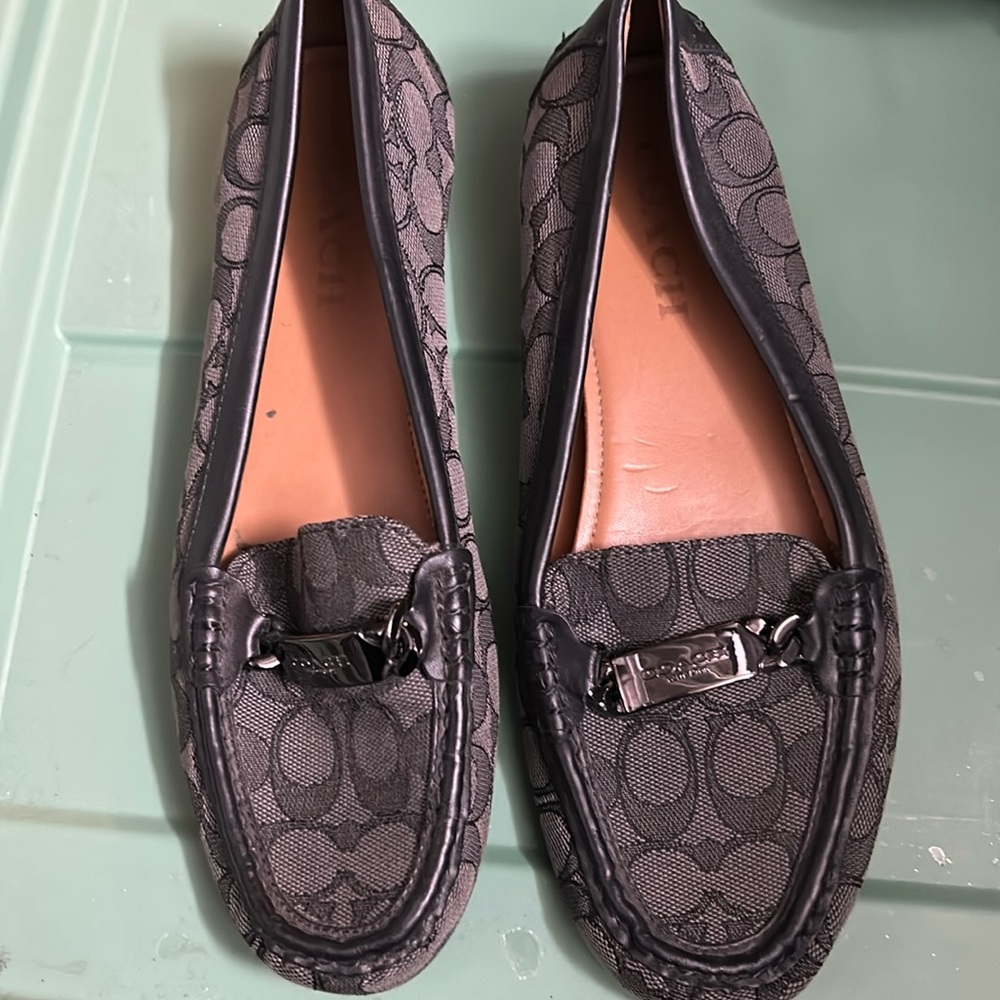 Black coach size 10